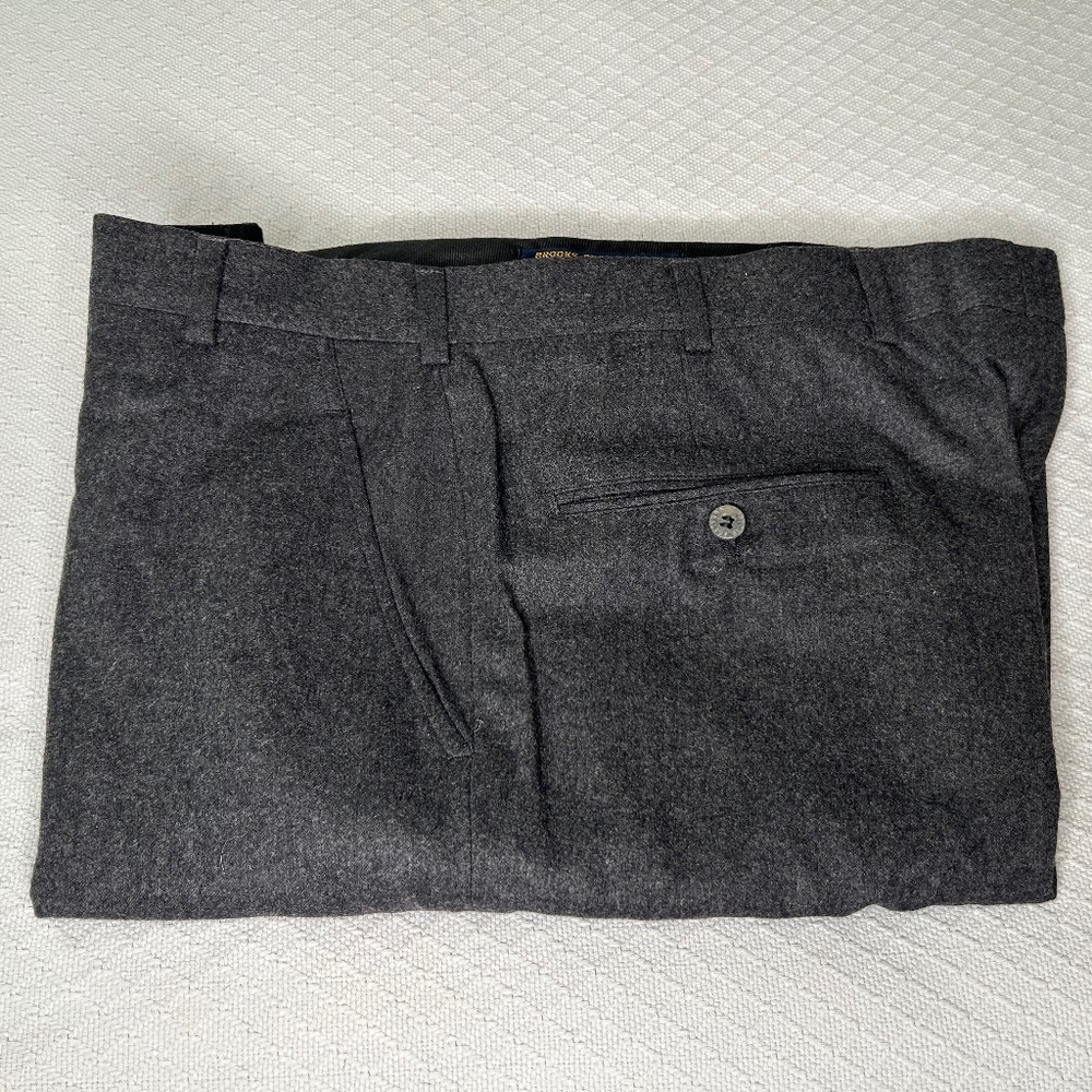 Brooks Brothers Men's All Wool Dress Pants, Grey, 32 Reg. 30 L